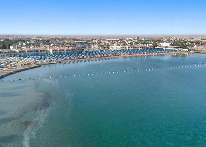 Pickalbatros Dana Beach Resort - Aqua Park